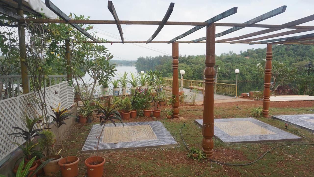 Sona Villa, The Lake Chalet Kudal  ภายนอก รูปภาพ
