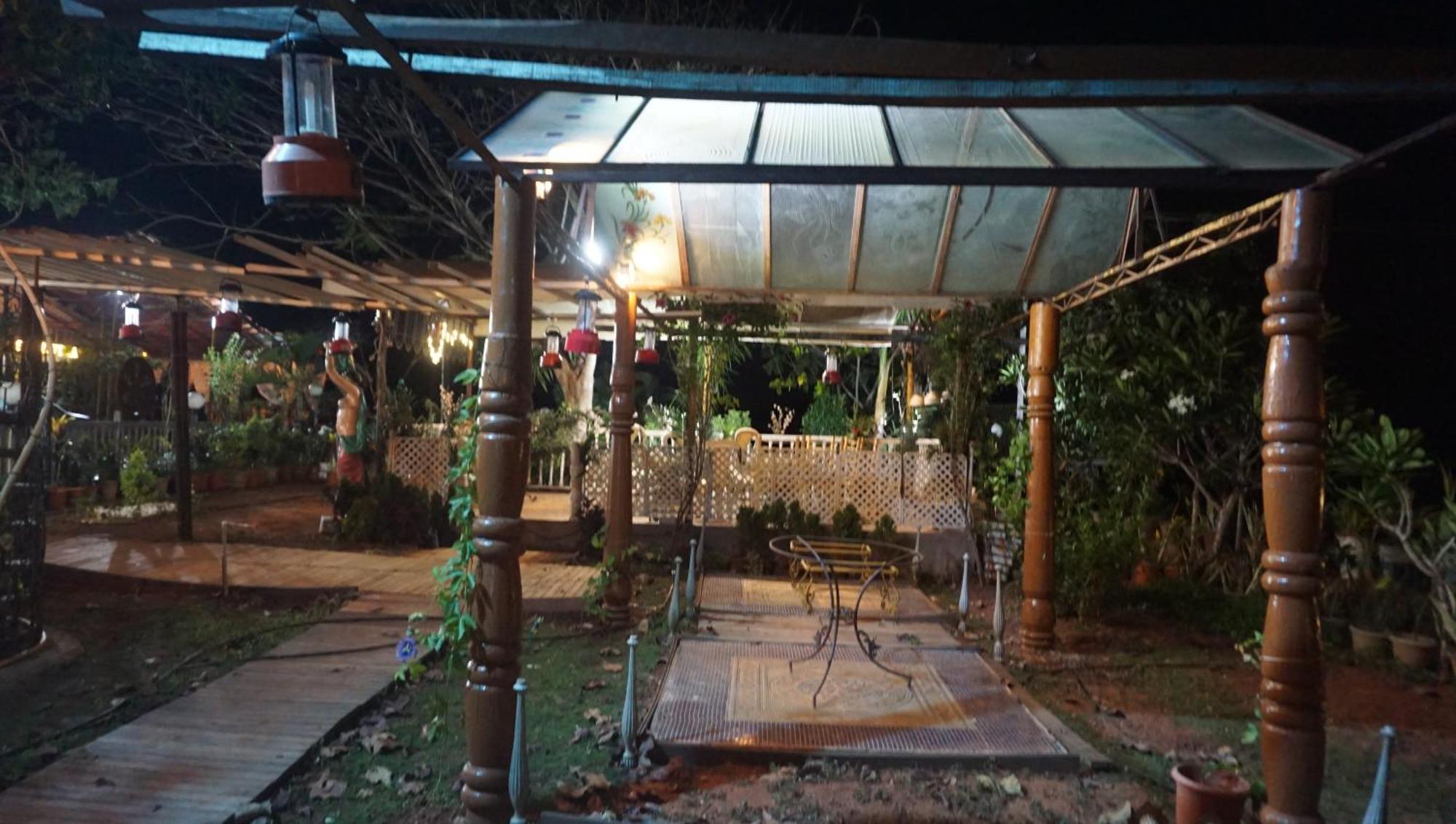 Sona Villa, The Lake Chalet Kudal  ภายนอก รูปภาพ