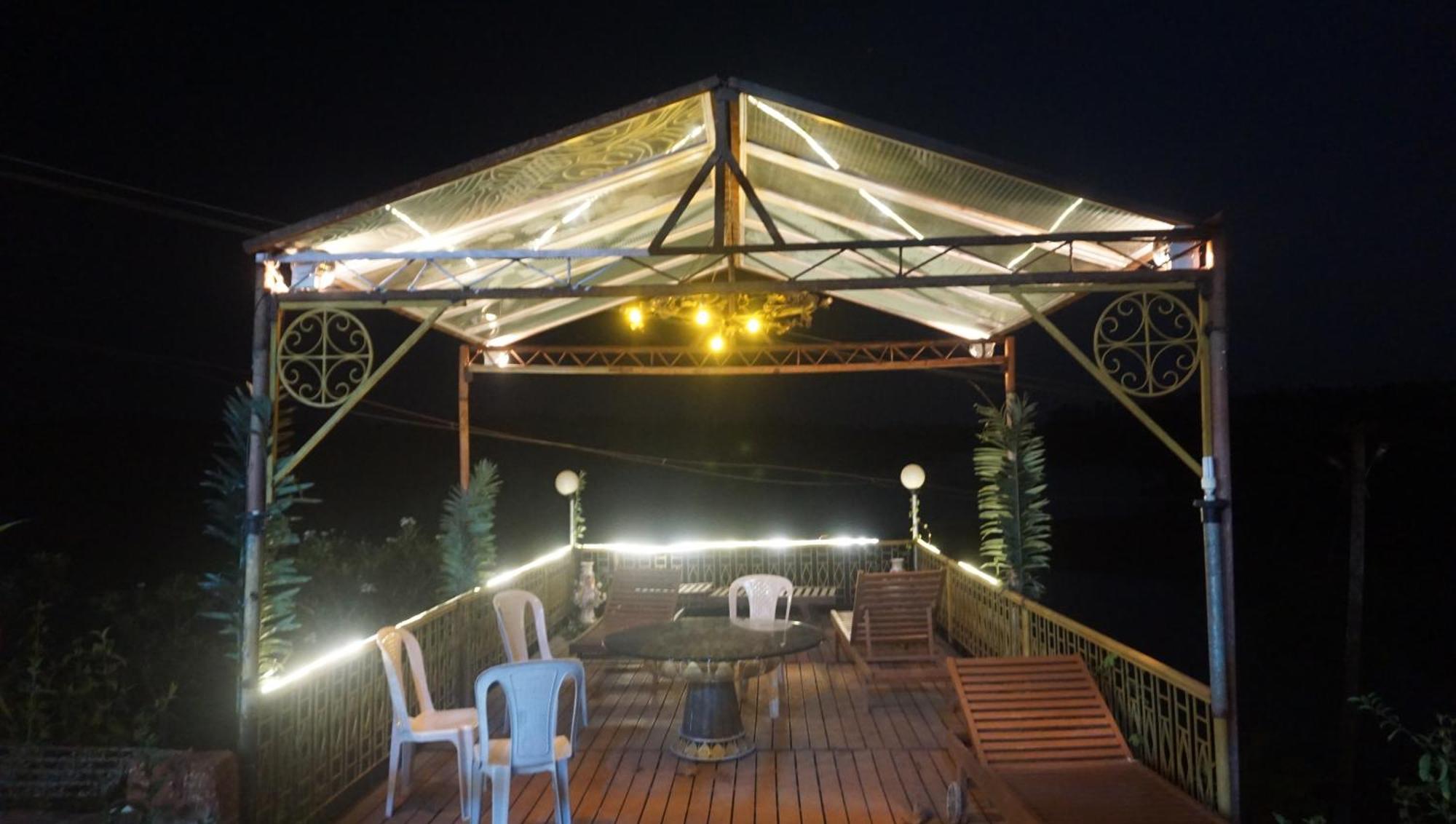 Sona Villa, The Lake Chalet Kudal  ภายนอก รูปภาพ