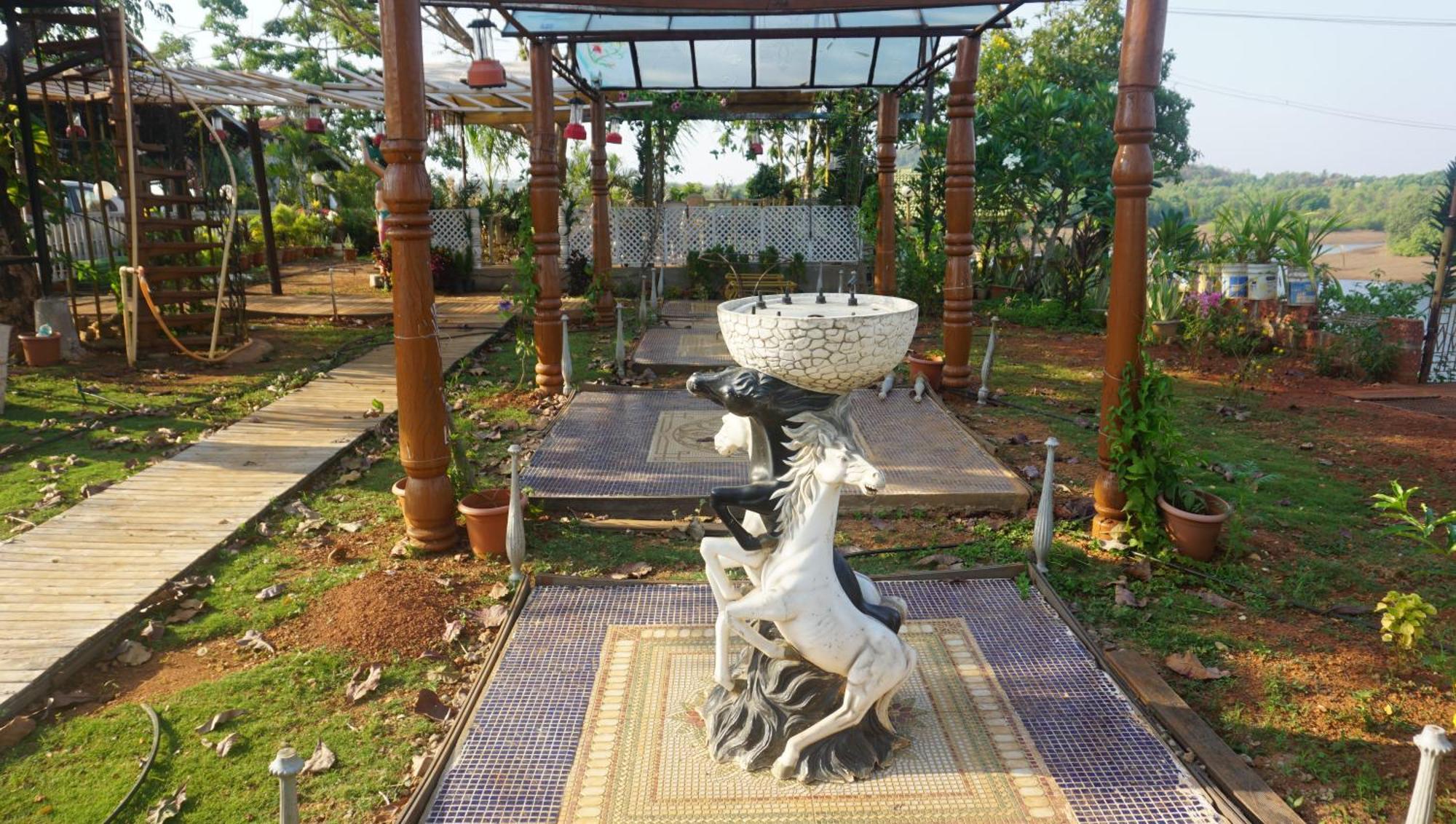 Sona Villa, The Lake Chalet Kudal  ภายนอก รูปภาพ