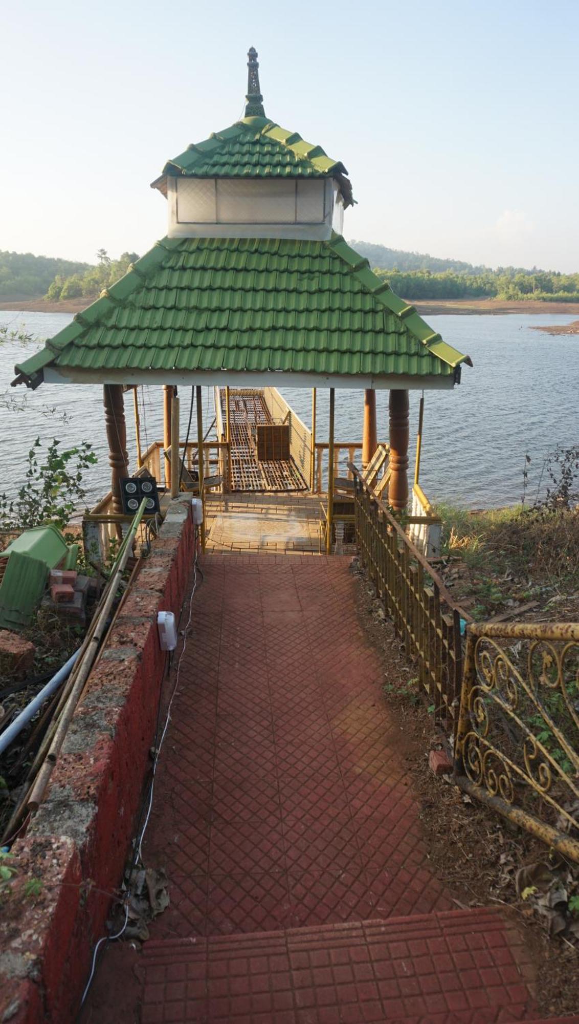 Sona Villa, The Lake Chalet Kudal  ภายนอก รูปภาพ