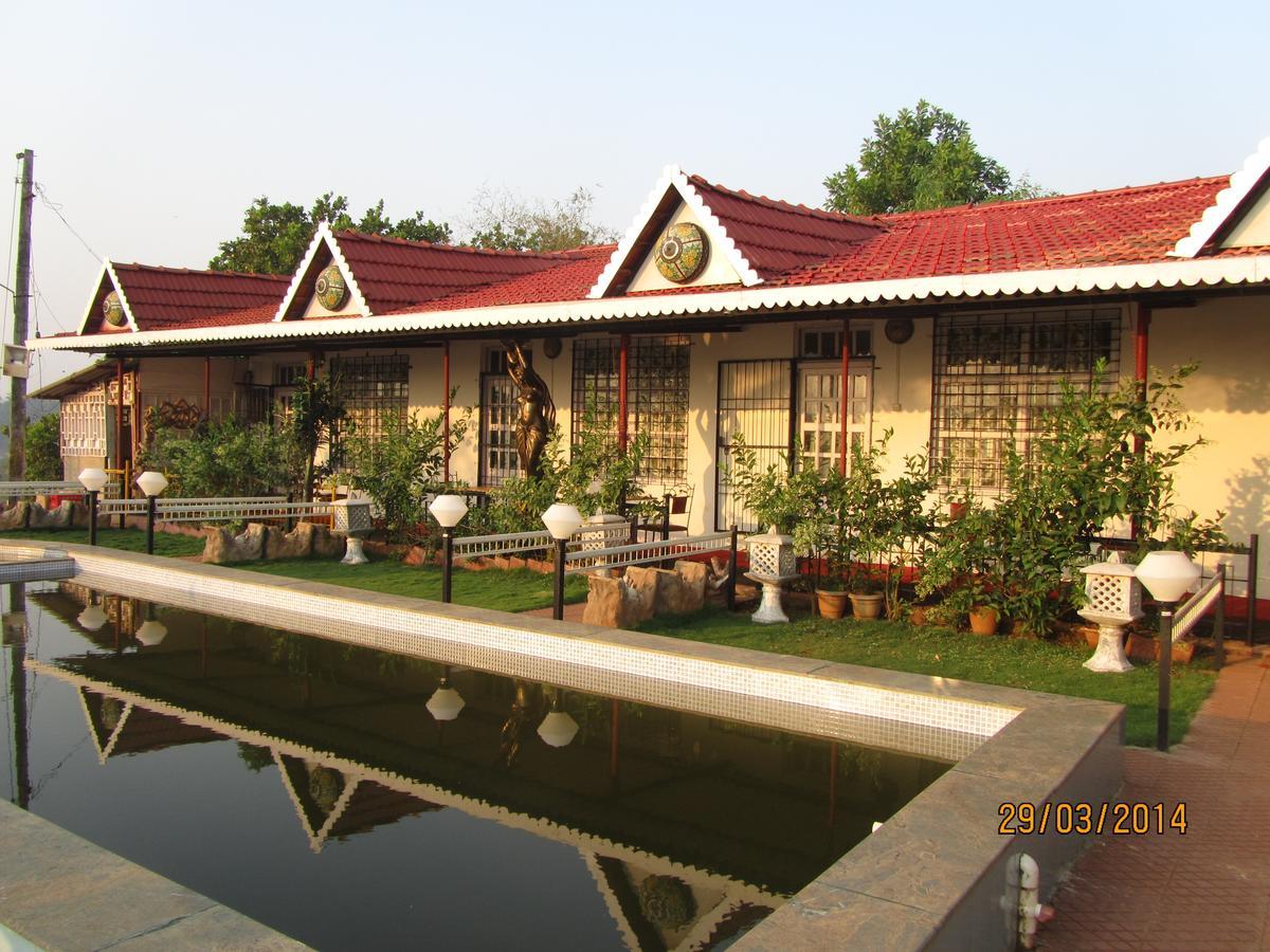 Sona Villa, The Lake Chalet Kudal  ภายนอก รูปภาพ