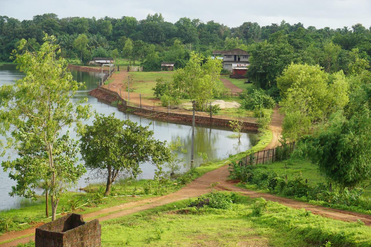 Sona Villa, The Lake Chalet Kudal  ภายนอก รูปภาพ
